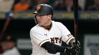 巨人、丸の意表突くセーフティスクイズで勝ち越し！　絶妙バントに阪神西もお手上げ