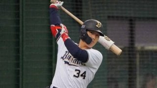 オリT-岡田＆吉田正の“新旧4番”コンビ写真にファン歓喜　「最高の2ショット」