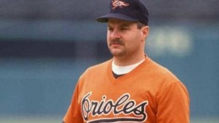 元猛牛戦士が、故金田正一氏との28年前の乱闘騒ぎを語る「彼は私の顔を蹴った」