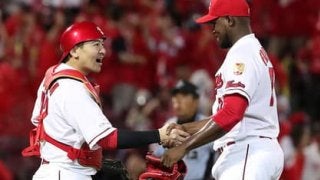 チーム崩壊のピンチを免れた広島。會澤翼の残留がもたらす意義はでかい