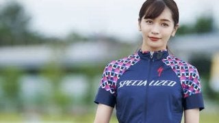 傳谷英里香さん、ロードバイクに慣れる。お尻を引いて、正しく止まる！