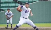 奥川恭伸に投げ勝ったスーパー１年。打ってもよしで「二刀流」もイケる