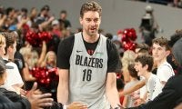 ブレイザーズから解雇されたパウ・ガソルが、選手ではなくコーチとして復帰