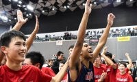 優勝候補同士の激突、エース横地聖真＆ルーキー岩下准平の大活躍で大濠が開志国際に競り勝つ