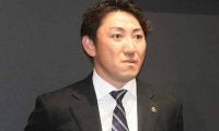内川は1.5億円減の2.5億円、上林は異例の文書で交渉…鷹の26日の契約更改は？