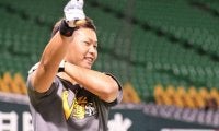 ホークス新選手会長・中村晃が新年の誓い！　「チームを引っ張って優勝したい」