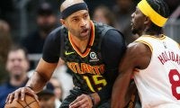 ビンス・カーターがNBA初となる1990年代から2020年代の4つの年代でプレーする快挙を達成