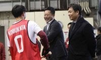 楽天三木監督が新人合同自主トレ視察　24年前を思い出し「まずはこの環境に慣れて」