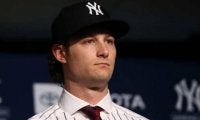 【MLB】355億円コールの美人妻、ハワイ水着バカンスS公開！　ファン絶賛「ゴージャス」