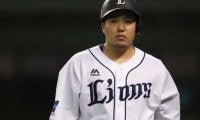 鷹期待の育成・砂川リチャードの「猫パンチ」？　西武山川が“スパー”動画公開