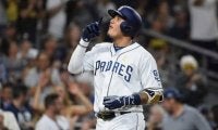 【MLB】阪神似のパドレス新“タテジマ”ユニは「球界ベスト」　マチャドらの“写真集”公開
