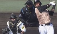 日本ハム中田、止まらんトップタイ3号！　第2打席で右中間へ豪快3ラン