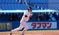 ヤクルト村上が今季“初打点”　虎助っ人エドワーズから弾丸適時三塁打を放つ