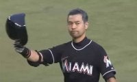 イチロー氏が始球式で打席に!?　4年前の激似“珍”始球式が話題「何でこんなにそっくり…」