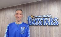 DeNAに広がる英語の輪　12球団唯一「チーム付英語教師」平川ブライアン先生に迫る