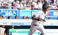 幕張に桜が舞った日…　ロッテ福浦の引退セレモニーから厳選した“珠玉”の一枚