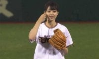 【始球式名場面】元売り子の清純派美女がミニスカ登板　豪快投球は見事“ストライク”！