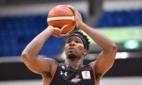 大阪エヴェッサ、帰化選手のアイラ・ブラウンと契約継続…今季平均12.5得点