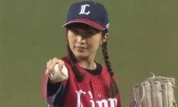 【始球式名場面】“ももクロ”百田夏菜子さんが100点満点投球！　とびきり笑顔でファン魅了