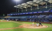 台湾プロ野球が“世界最速”で観客入場を解禁！　ファンが声援、球場に活気戻る