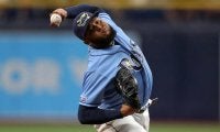 【MLB】右へ左へ攻略不可能?　レイズ左腕160キロ“魔球”にファン唖然「そんな動きするはずない」