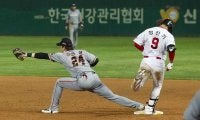 韓国プロ野球、無観客スタンドにぬいぐるみ　キュートな光景に米注目「より魅力的に」