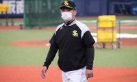 鷹・松田宣が頭部死球で交代　工藤監督「今のところ脳震盪は出ていない」