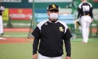 鷹・工藤監督、3安打2打点の上林に目細める「開幕に出る確率は高くなる」