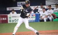 鷹ファンが待ち望む7年目の再覚醒　上林誠知から滲み出るブレークの予感