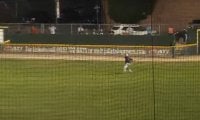 高校生が見せた“奇跡の補殺”　100メートル大遠投に米メディア「アンビリーバブル」