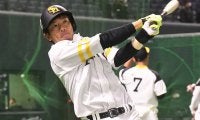 頭部死球から復帰した鷹・松田宣が2打席連発　「当たったから打てなくなったではダメ」