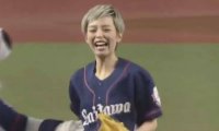 【始球式名場面】平野綾さんら美人声優3人がノーバウンド！　まさかの展開に球場は大拍手