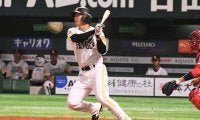 ソフトバンクに外野手不足の恐れ　ドラ1佐藤ら4選手が2週間自宅待機に