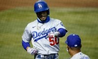 【MLB】385億円ベッツの“曲芸打ち”にCY賞解説も唖然失笑「チェックスイングでも安打を…」