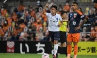 皆川の2戦連発など3得点の横浜FC、清水の追撃を振り切りJ1で初3連勝！《J1》