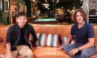 スペインで５シーズン目を戦い終えた乾貴士と、バルセロナの黄金期を築いたレジェンド、カルラス・プジョルが特別対談