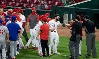 【MLB】秋山翔吾への1球で両軍入り乱れる事態に…　報復？に激怒したレッズ指揮官ら3人退場