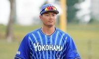 DeNA蝦名のプロ1号にラミレス監督驚愕　将来の4番候補・細川との若手バトルが加熱