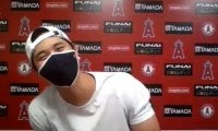 【MLB】大谷翔平、復活6号を祝福する“乱入者”に大爆笑　「ハロー、ショウヘイ、君の親友だよ」
