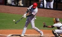 【MLB】大谷翔平、同点7号2ランでPO進出へ望みつなぐ　今季初の左腕撃ちで3連勝に貢献