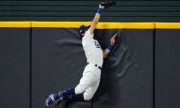 【MLB】ド軍野手の本塁打“強奪”は「PO史に残る最高のひとつ」　超絶好捕10傑、1位は？