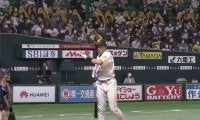 「間違いなく球史に残る本塁打」　鷹柳田、体勢崩され“確信ノールック弾”の衝撃