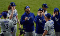 【MLB WS】ドジャースが32年ぶり世界一へ王手　カーショーPO13勝目＆最多207K、筒香は代打左飛