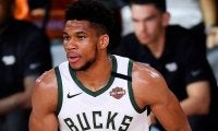 残留か移籍か…NBAの情報通たちはヤニス・アデトクンボの未来をどう予想している？