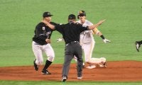 ソフトバンク周東がプロ野球タイ記録の11試合連続盗塁！　福本豊氏に並ぶ