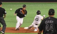 「警戒してる中で…」「異次元」鷹周東、日本新12試合連続盗塁にファン祝福の嵐