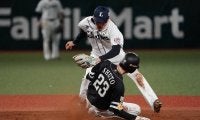ソフトバンク周東、“世界記録”の13試合連続盗塁！　69年のメジャー記録塗り替える