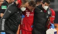 バイエルン、キミッヒの半月板手術成功を報告　来年1月中の復帰見込み