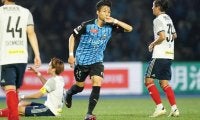 川崎Fが2季ぶり優勝に王手! 三笘の1G1Aで横浜FMとのダービー制す《J1》