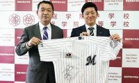 ロッテ1位の鈴木が母校・常総学院に凱旋報告　恩師が思い出した「取らせた責任」